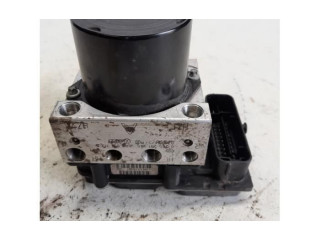 Блок АБС 0265231945, 6R0614117D   Skoda  Fabia Mk2 (5J)  2007 - 2014 года