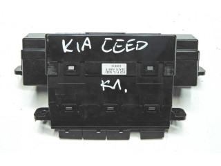 Дисплей    95710-1H700, 857101H700   KIA Ceed