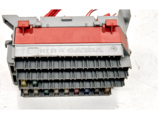 Блок предохранителей 9162439 Volvo V70