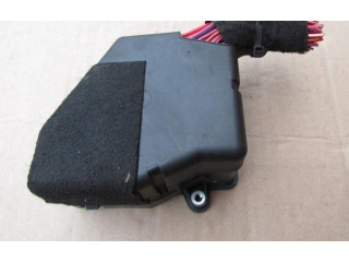 Блок предохранителей     Audi A8 S8 D3 4E    