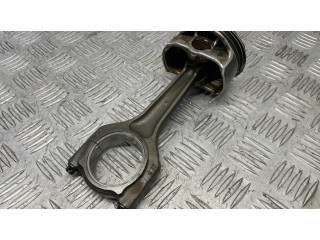 Píst 7528540 BMW 1 E81 E87 pro benzínový motor 2.0 N43B20A