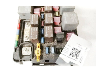 Блок предохранителей 8441006020, 84410-06020 SsangYong Rexton