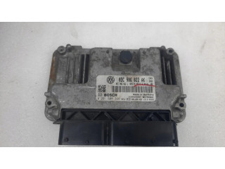Блок управления двигателя 03C906022AK Volkswagen Golf VI