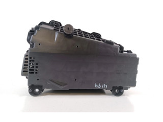 Дисплей 32276621 Volvo S60