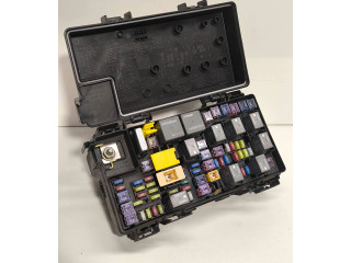 Блок предохранителей  68165691AB   Jeep Grand Cherokee    