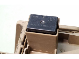 Блок предохранителей 82201FG010, ACV31212   Subaru Forester SH    