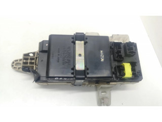 Блок предохранителей 8922630030   Lexus GS 300 400 430    