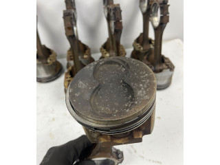 Поршень 9102053-030 Cadillac De Ville