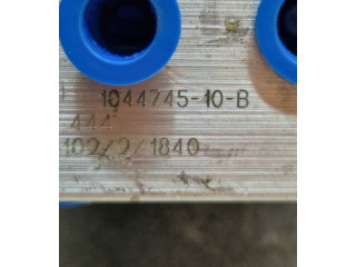 Jednotka ABS 104474510B, 102421840   Tesla Model Y 2023