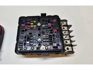 Блок предохранителей  68347002AE   Jeep Grand Cherokee WL    