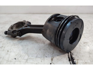 Píst Nissan Navara D22