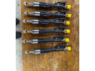 Vstřikovač 0261500136, 6012810UZ BMW M5