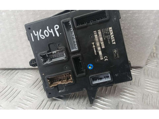 Блок предохранителей 284B18138R   Dacia Sandero    