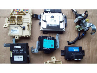 Комплект блоков управления 3910304CD2   KIA Xceed