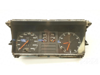 Панель приборов 81117434, 88471066 Audi 80 90 B2