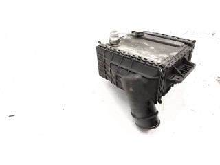 Радиатор интеркулера    Mercedes-Benz C W205