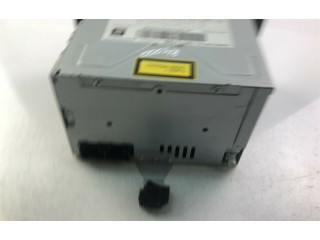 Радио/ проигрыватель CD/DVD / навигация