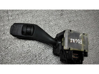 Ручка стеклоочистителей 17D9402   Ford Focus