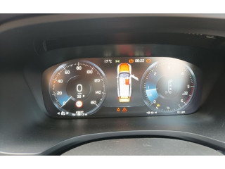 Přístrojová deska Volvo V60 2019 32254290
