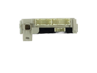 Pojistková skříňka Řídící jednotka BSM 892200D121 Toyota Yaris 2015