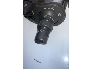 Ручка стеклоочистителей Renault Clio III