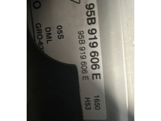 Дисплей 95B919606E Porsche Macan (95B)