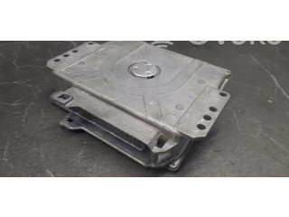 Блок управления двигателем Блок управления 0261204052   Peugeot 306