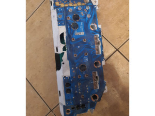 Панель приборов 769216250, 69719080   Mazda 323 F       