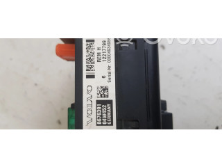 Блок предохранителей  12217799, 8676391   Volvo V70    