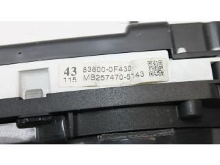 Přístrojová deska Toyota Verso-S 2011 838000F430