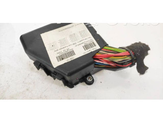 Блок предохранителей 1J1970076K, 1J1970000S Volkswagen Golf IV