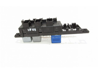 Блок предохранителей 8L0941822A   Audi A6 S6 C5 4B    