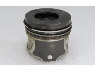 Поршень 5575X, K9K704 Renault Clio II