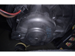 Вентилятор печки    22905330E   Volkswagen Touran I