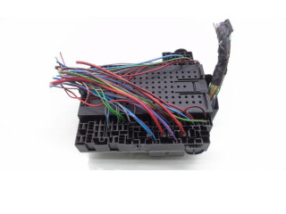 Блок предохранителей 8645170, 8645170 Volvo S80