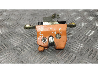 Замок задней крышки