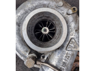 Pojistková skříňka Турбина 046145703G Audi A6 S6 C4 4A 1996