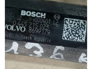 Топливная рампа 8699179, 0445215023   Volvo V70  