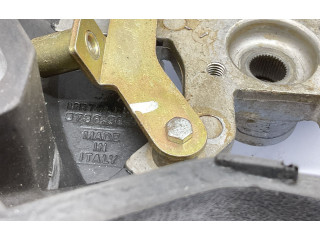 Volant Mitsubishi Pajero 2000 MR765852