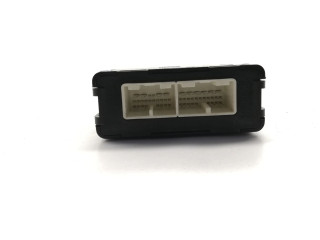 Блок управления коробкой передач 8953576010 Lexus CT 200H