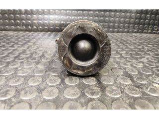 Поршень с шатуном B4XT Subaru Outback