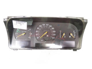 Панель приборов 4428546, 4439642   Saab 9000 CD       
