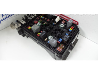 Блок предохранителей 39040858 Vauxhall Astra K