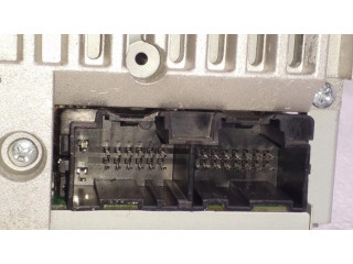 Радио/ проигрыватель CD/DVD / навигация