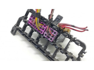 Pojistková skříňka 8D0937503E Audi A3 S3 8L 2001