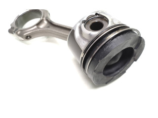 Поршень с шатуном 4N14 Mitsubishi Outlander