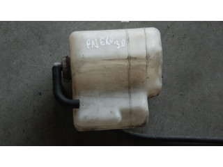 Přístrojová deska Mitsubishi Pajero 2004 200KM