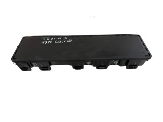 Подушка безопасности для колен 100525900F, 0589P1000553 Tesla Model S