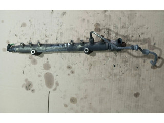 Топливная рампа 30757146, 002727   Volvo V70  