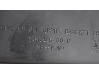 Другая деталь салона